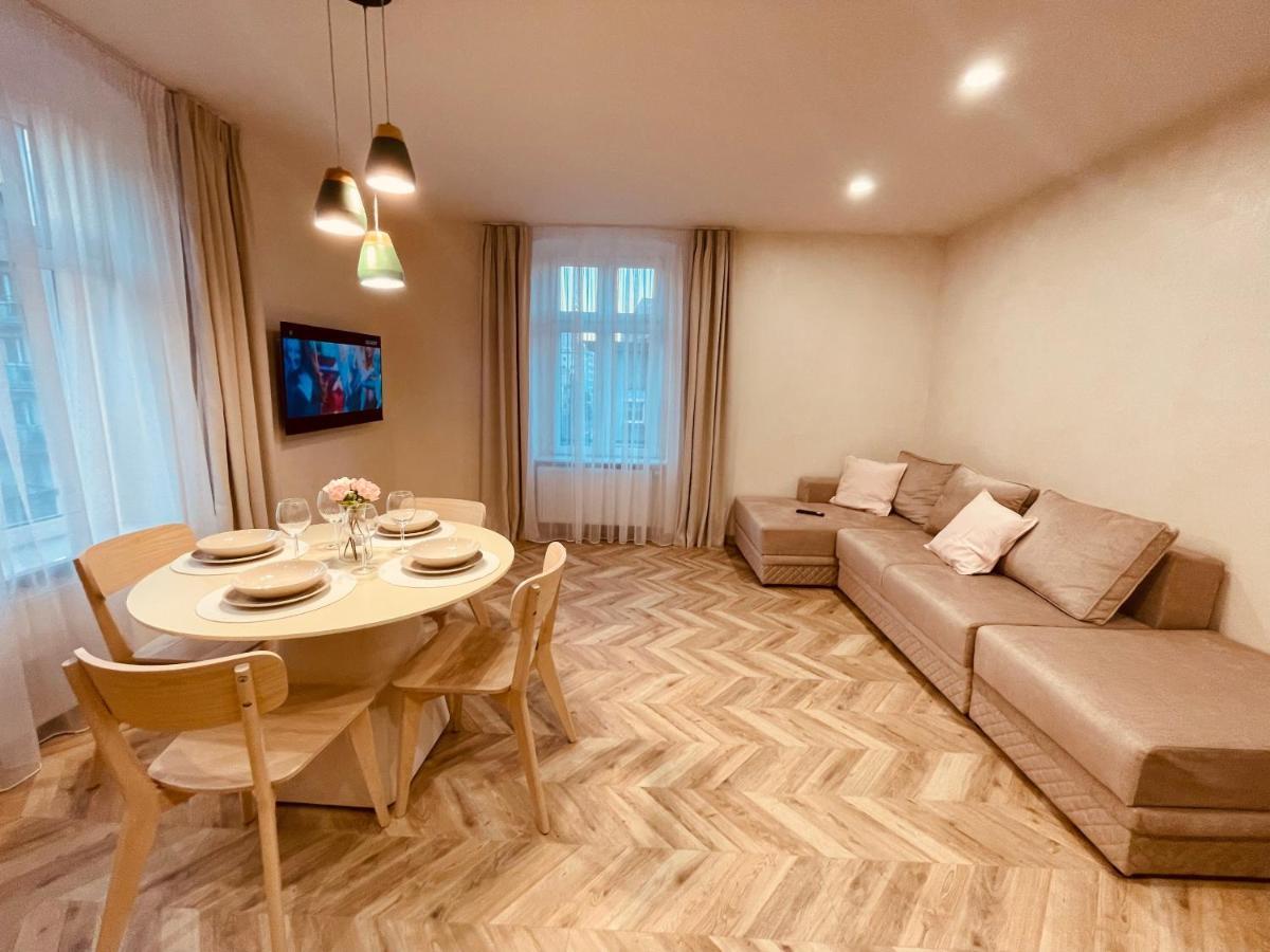 Kobiela Apartments Family Delux Ktw City Center 카토비체 외부 사진