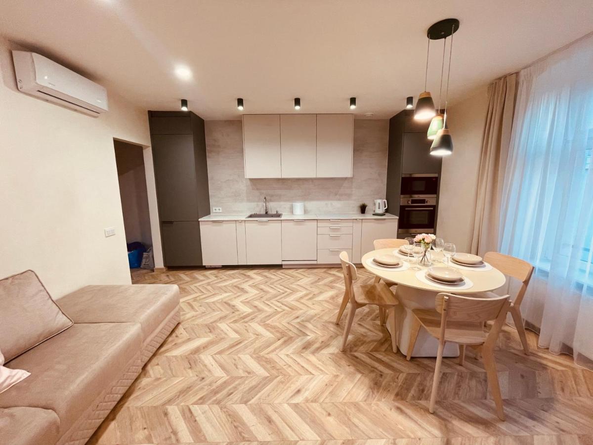 Kobiela Apartments Family Delux Ktw City Center 카토비체 외부 사진